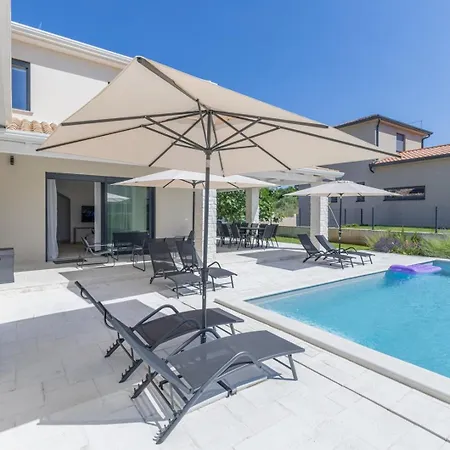 Villa Luni